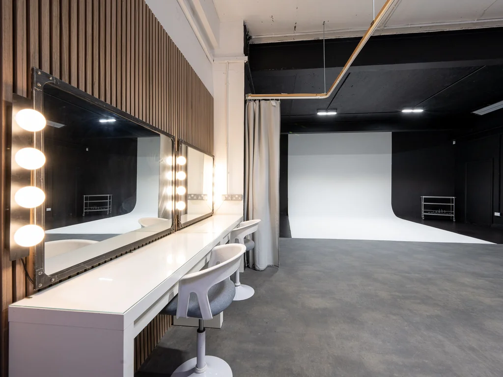 Studio 4