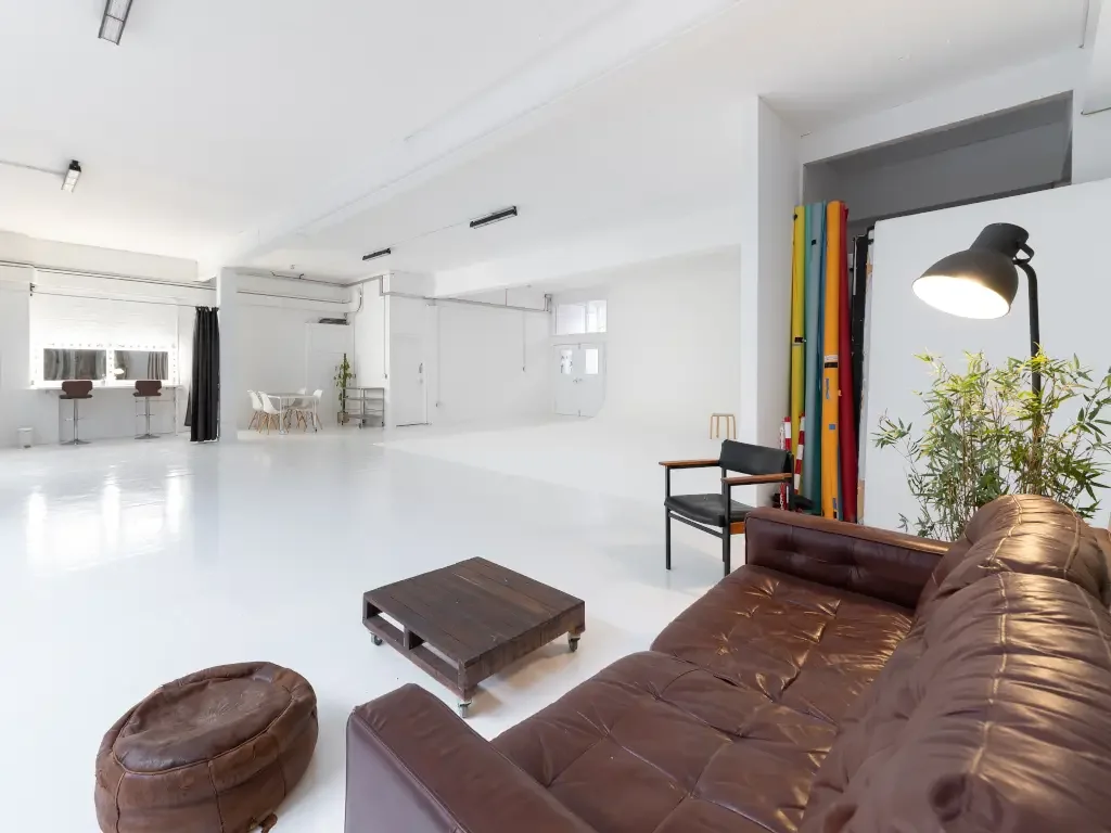 Studio 2