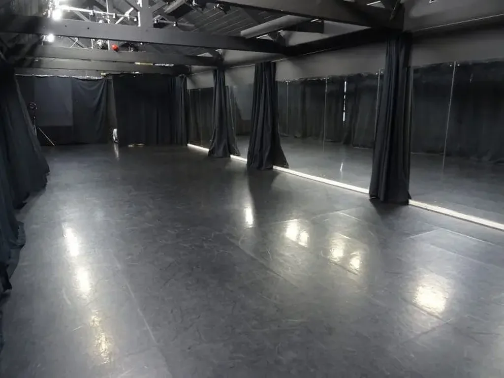 Studio 2