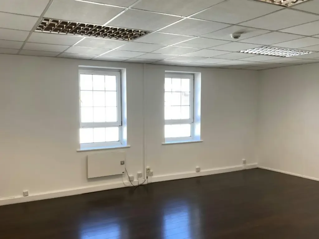 Suite 8