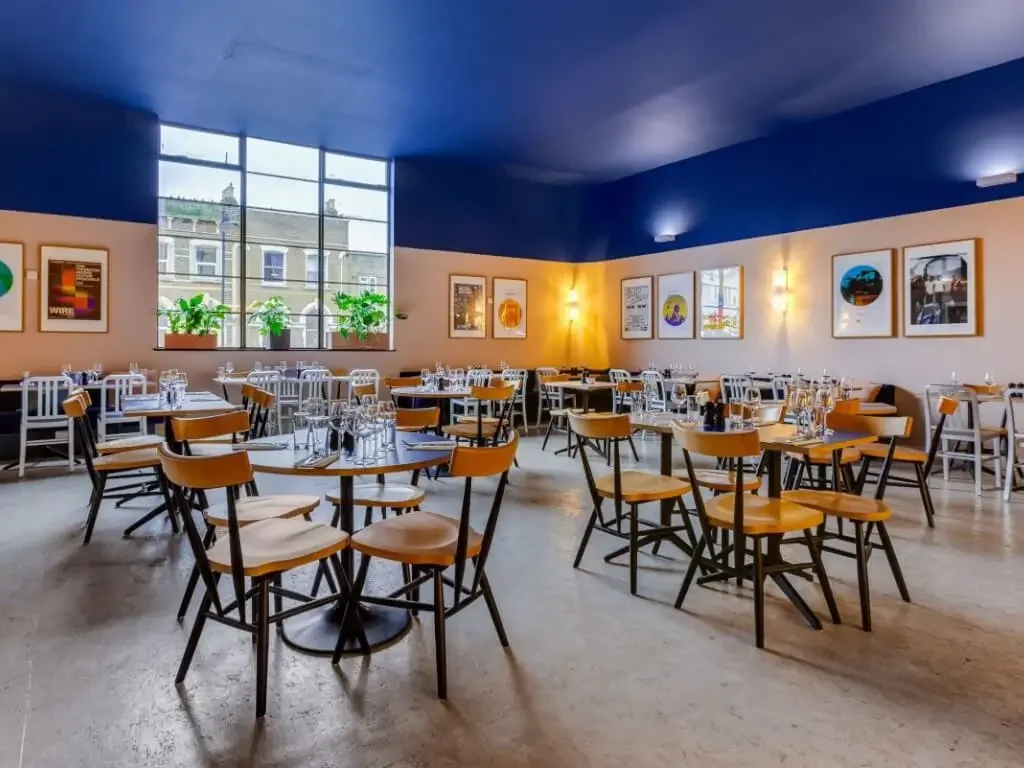 Bar & Kitchen