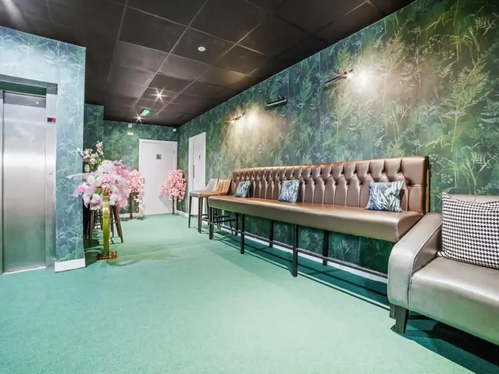 Main Suite