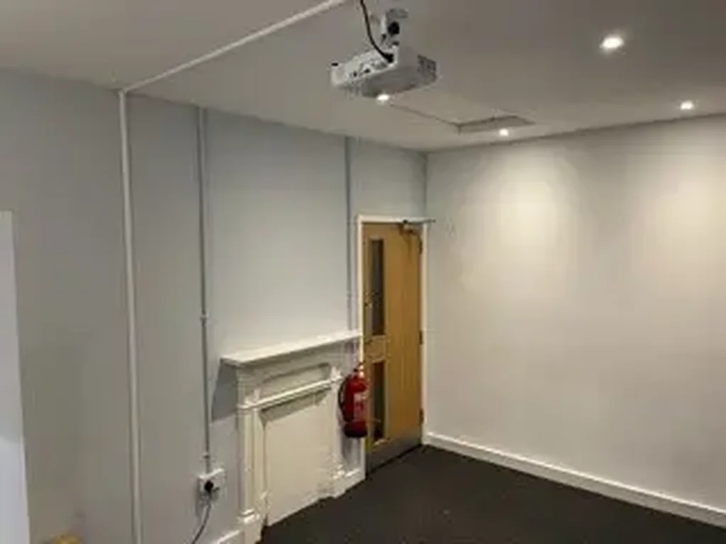 Blue Room/Meeting Room
