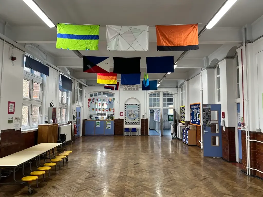 Middle Floor Hall