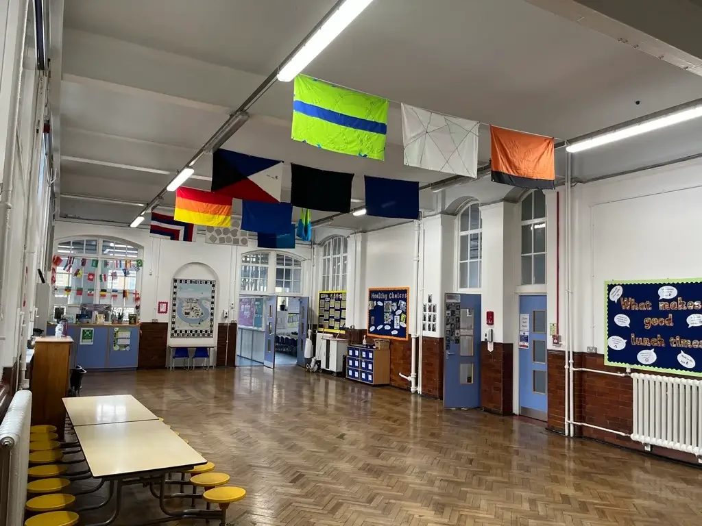 Middle Floor Hall
