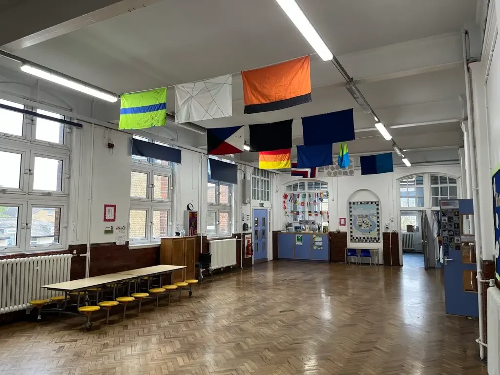 Middle Floor Hall