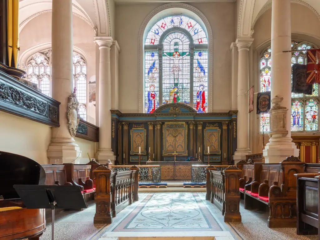 Main Nave (with side chapels)