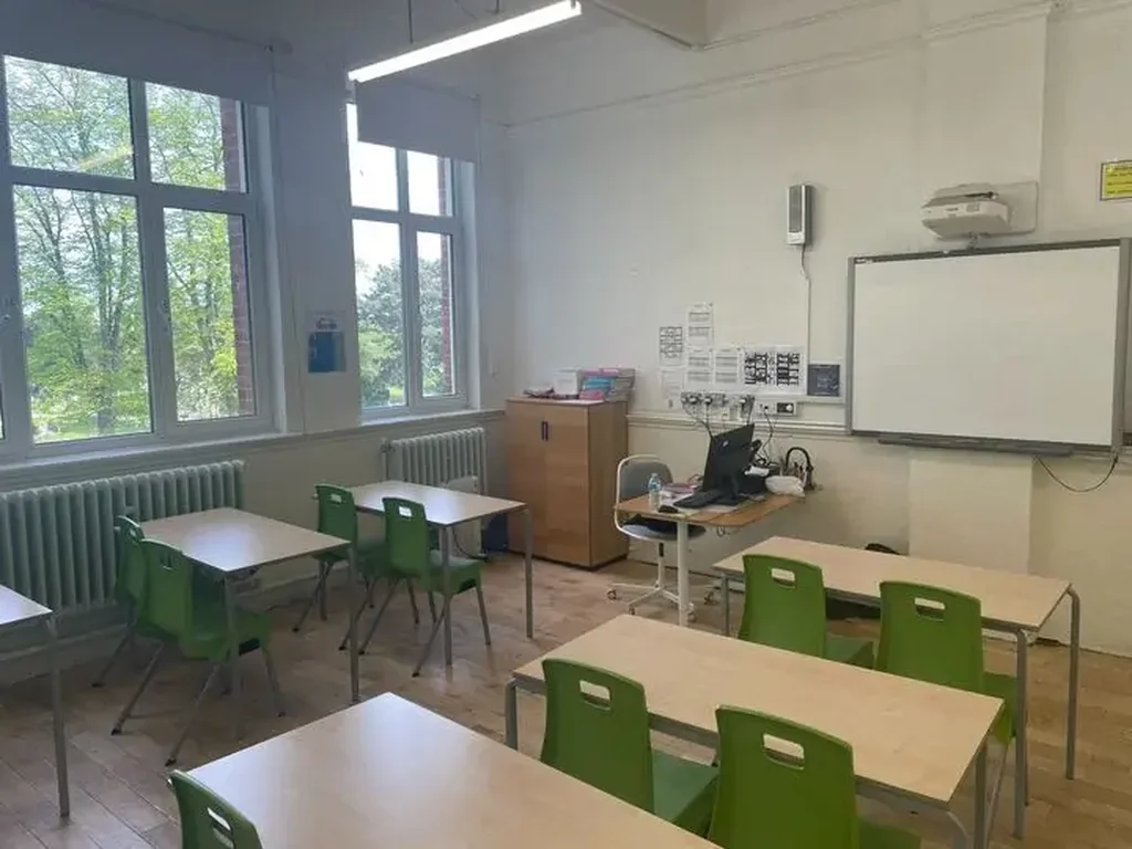 Regular size Classroom