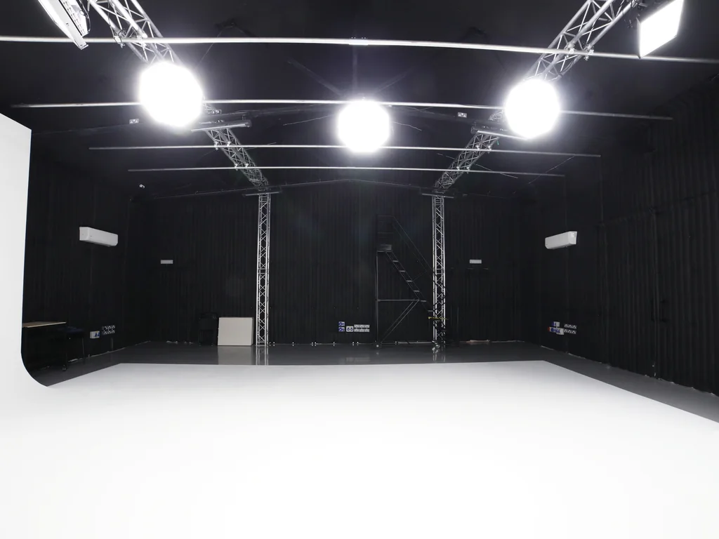 Studio 3