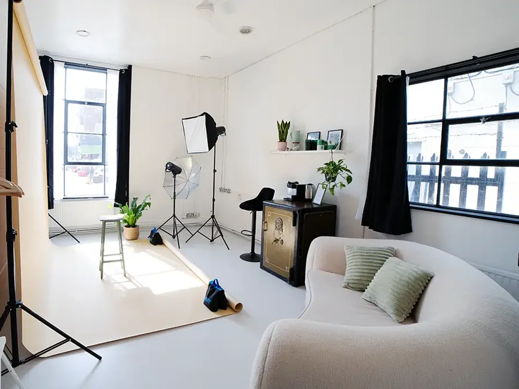 Studio 4 Bijou Room