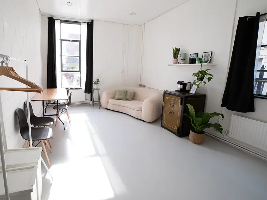 Studio 4 Bijou Room
