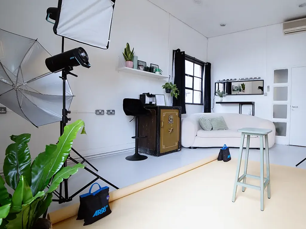 Studio 4 Bijou Room