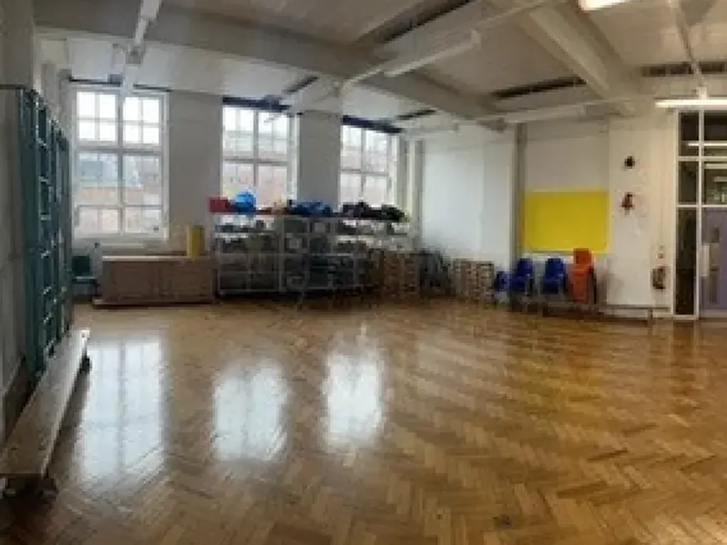 Middle Hall