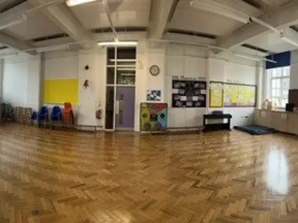 Middle Hall