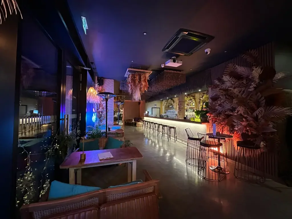 Mai Thai Lounge