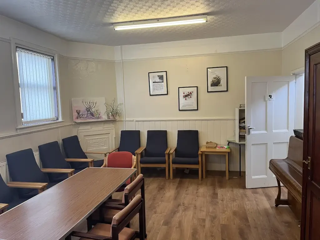 Gown Room / Prayer Room