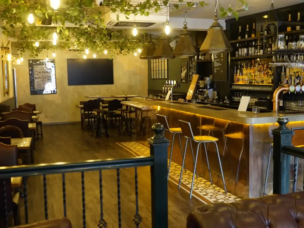 Bar