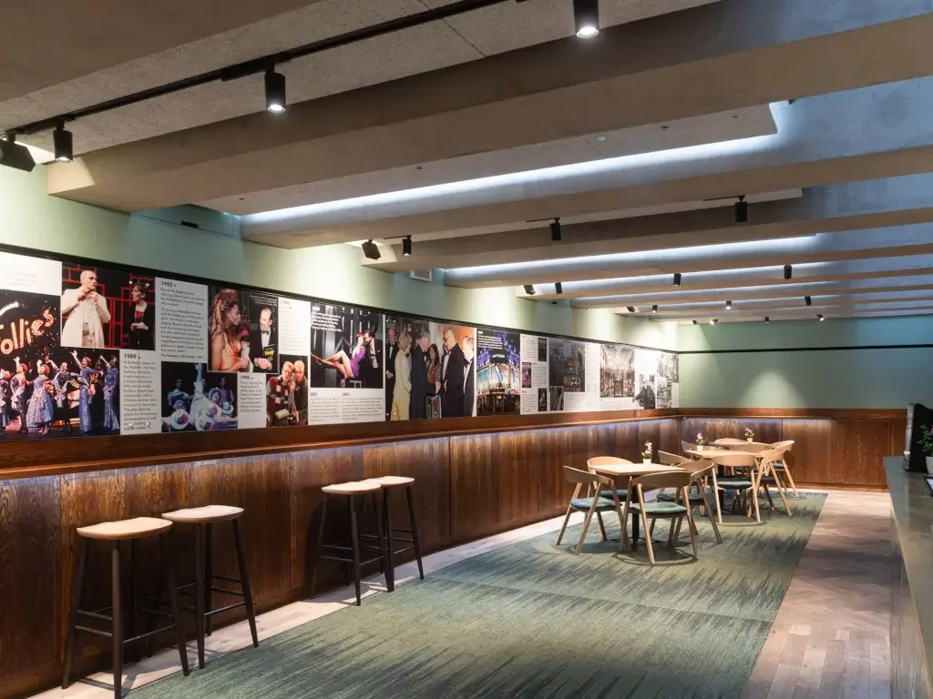 The 1911 Bar