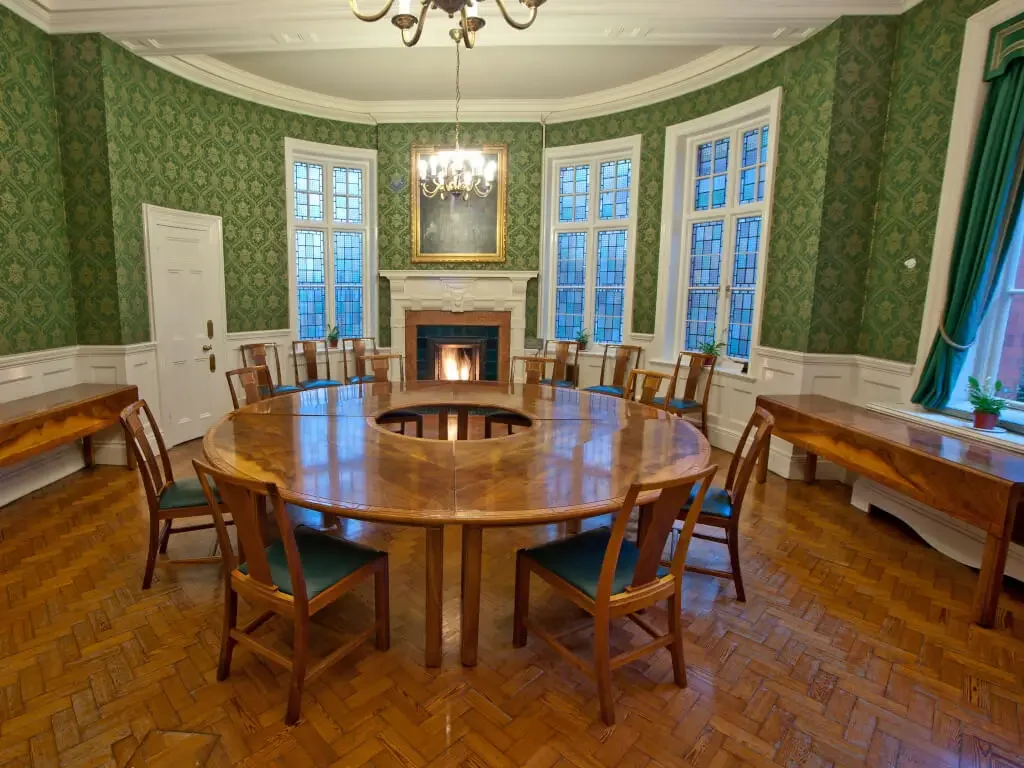 Salisbury Room