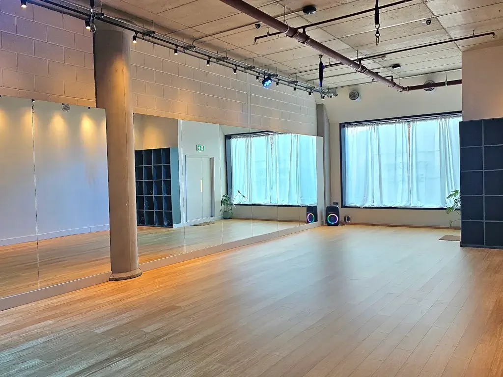 Studio 2