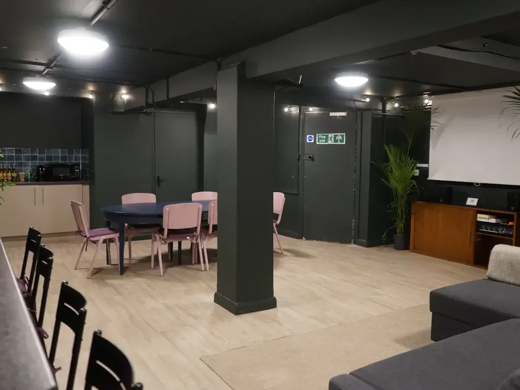 Basement 'Green Room'