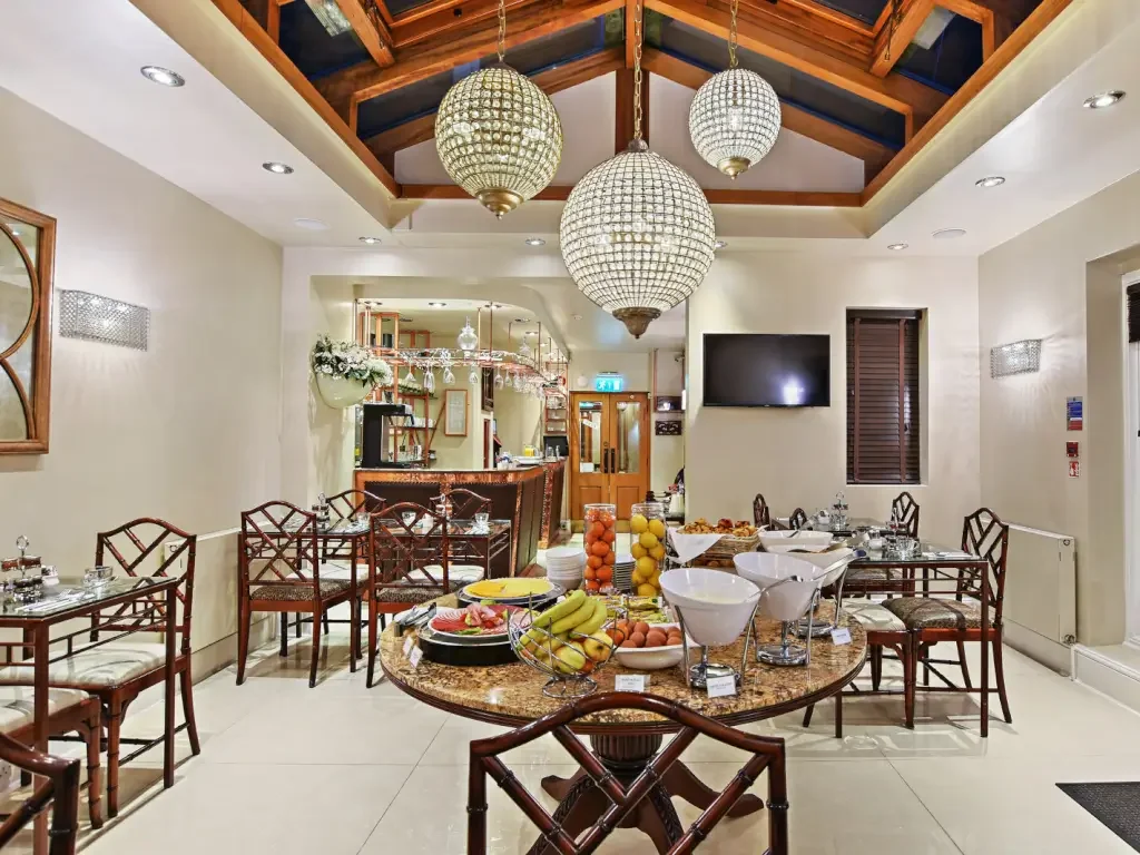 Conservatory room