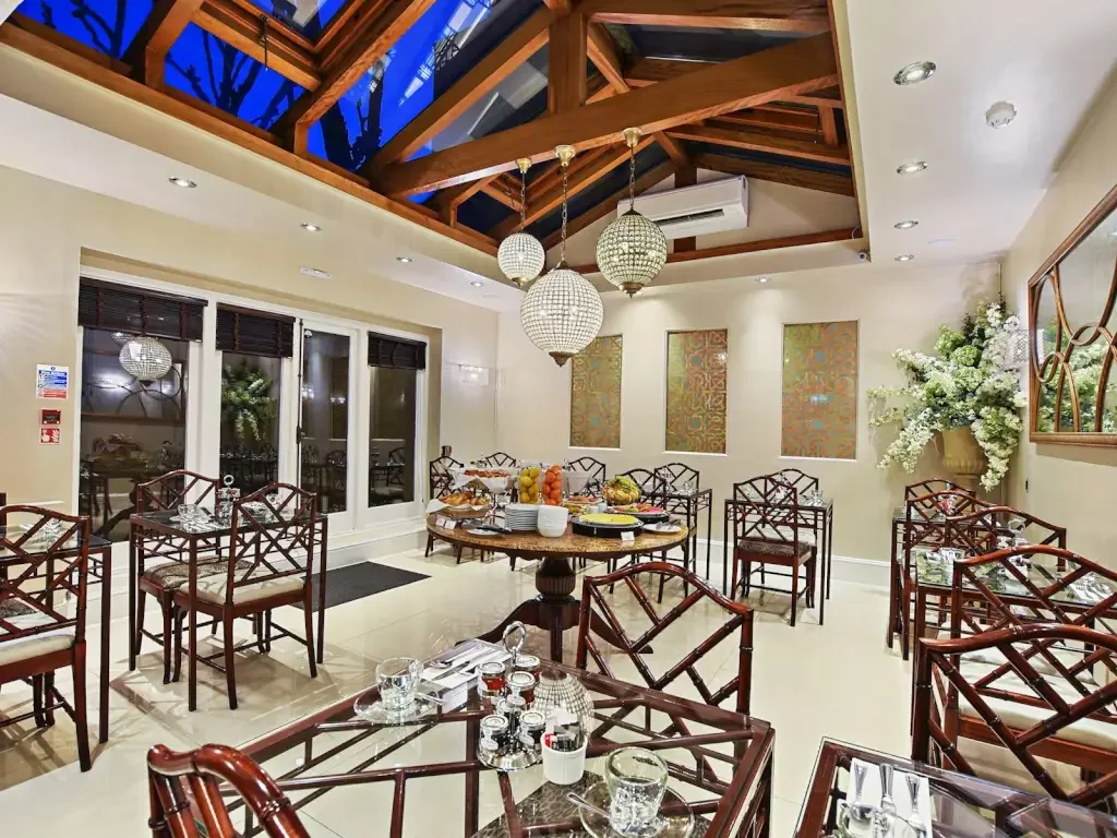 Conservatory room