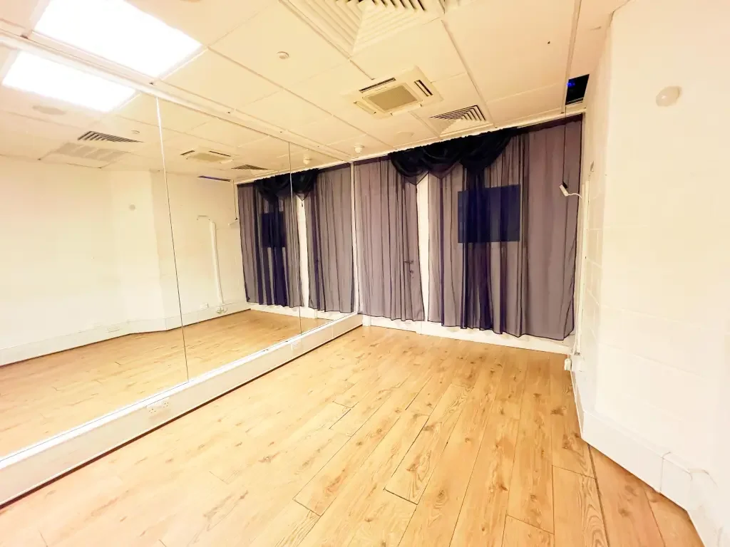 Studio 4, UNIT3 Studios