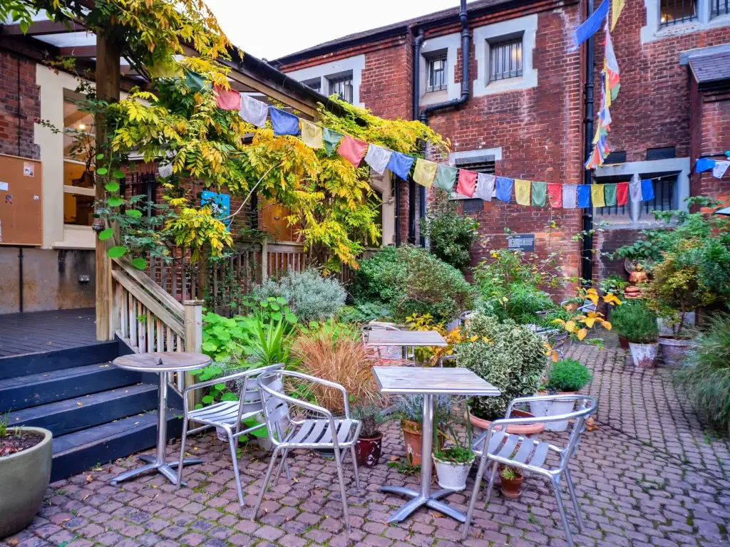The Cafe & Courtyard