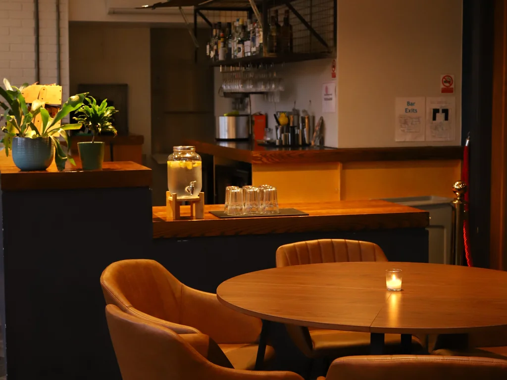 Bar & Terrace