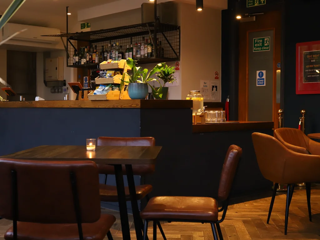 Bar & Terrace
