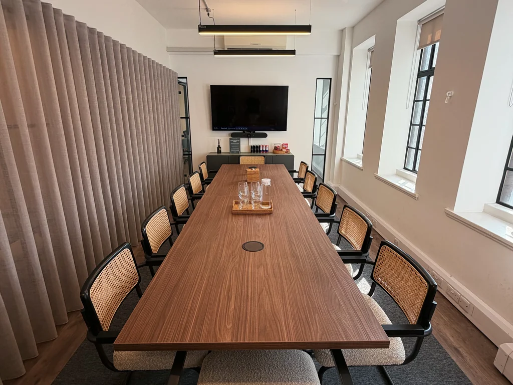 Stamford Boardroom (12-person)