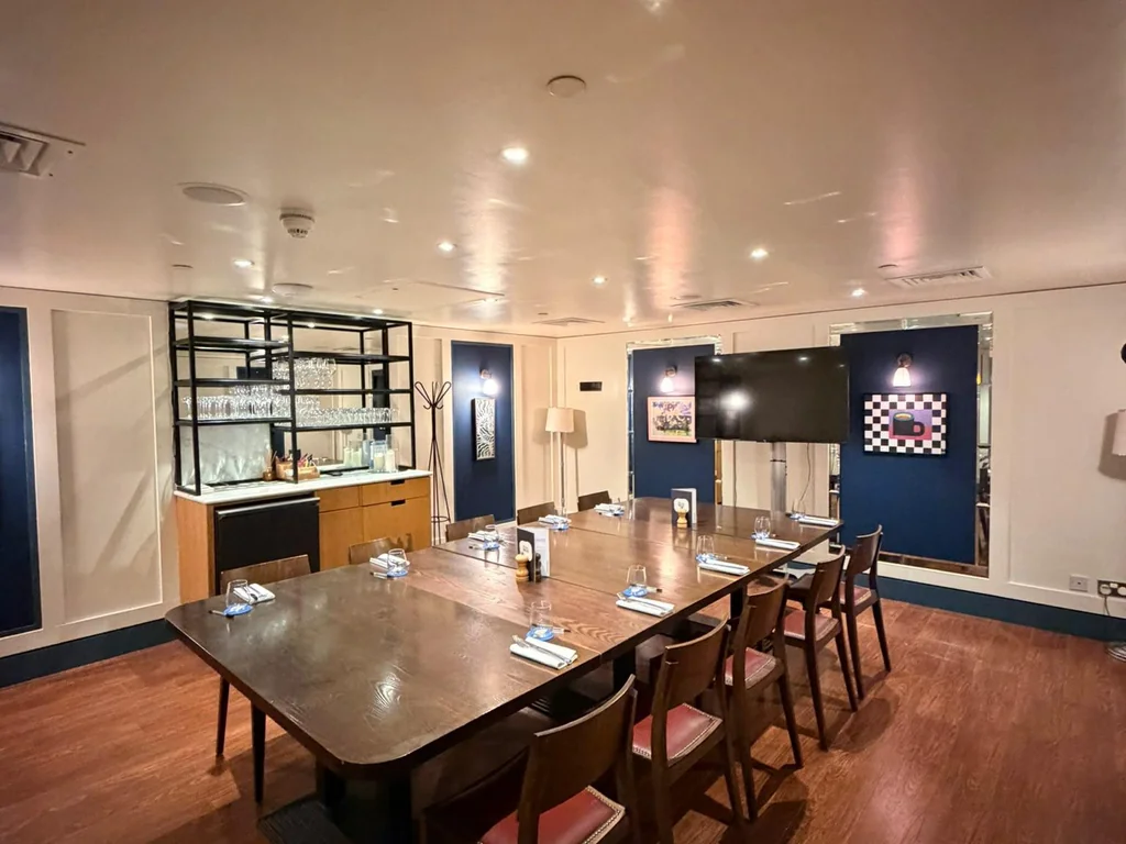 Bordeaux Room