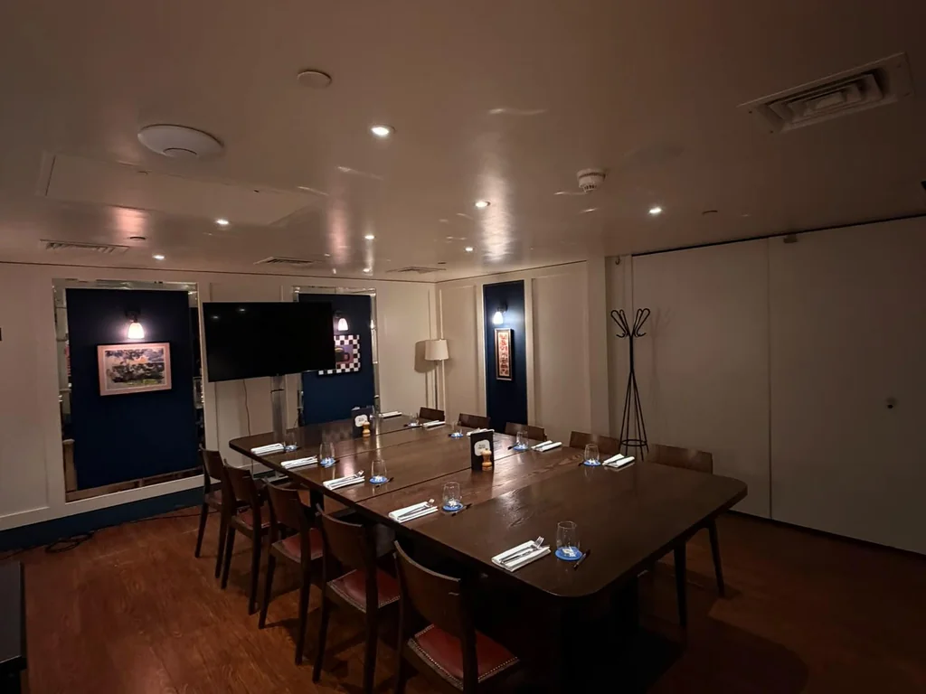 Bordeaux Room