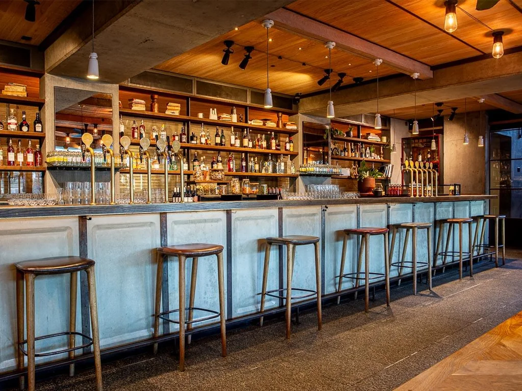 Canalside Bar