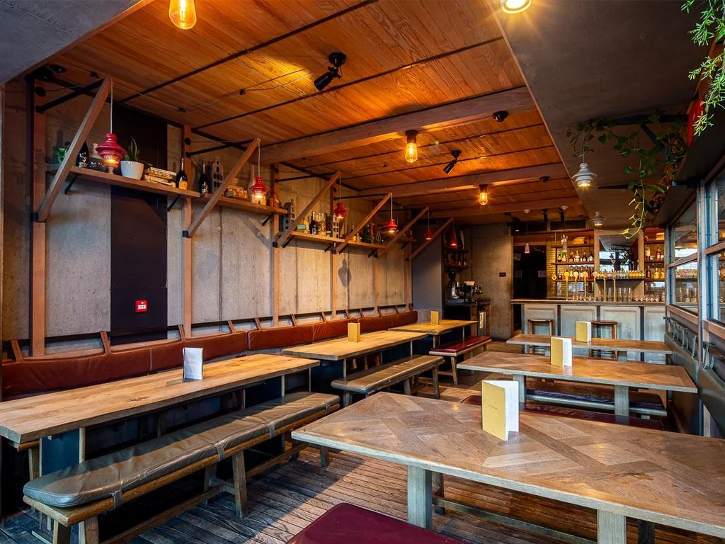 Canalside Bar