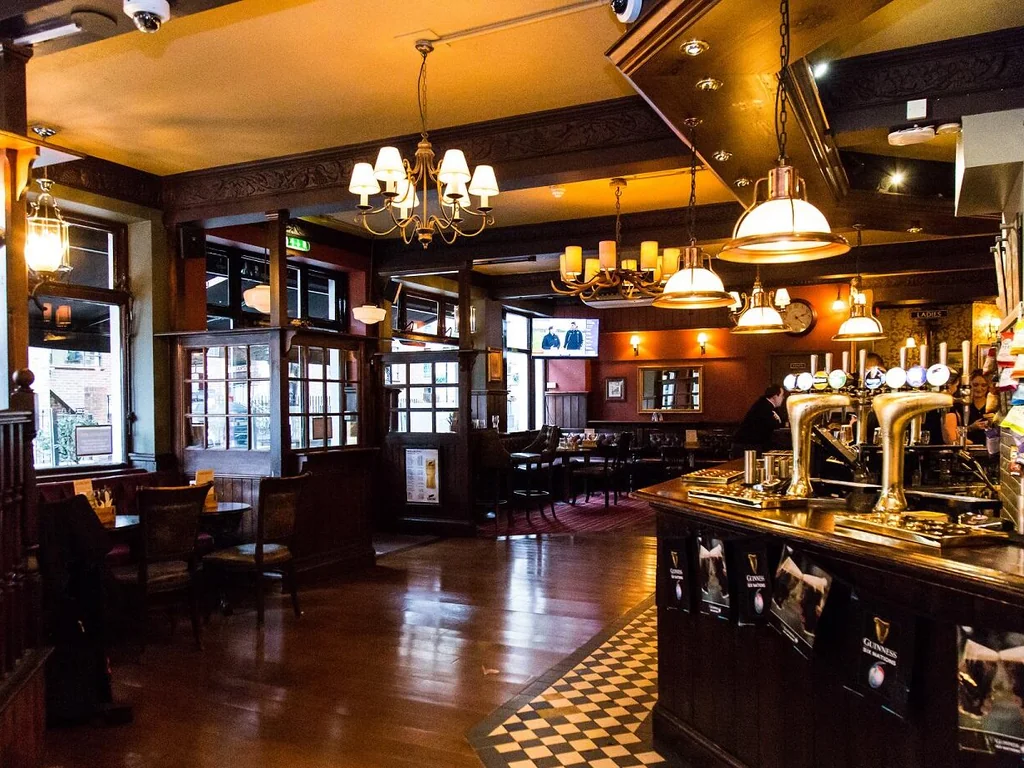 Arneway Room