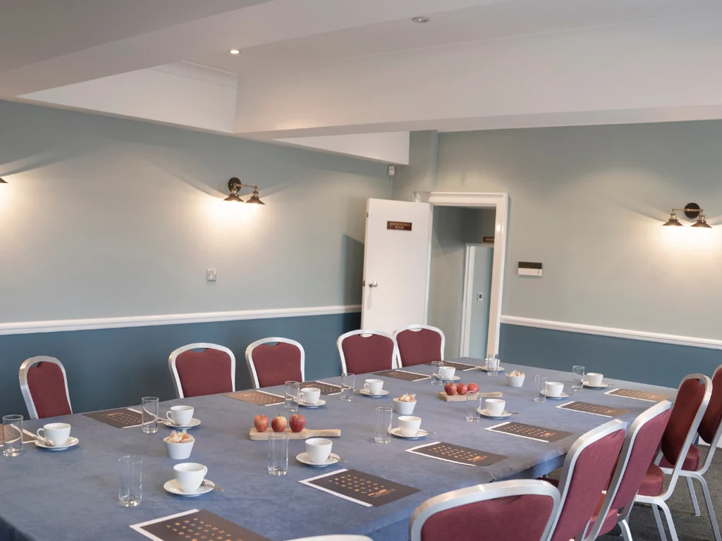 Commodore's Room