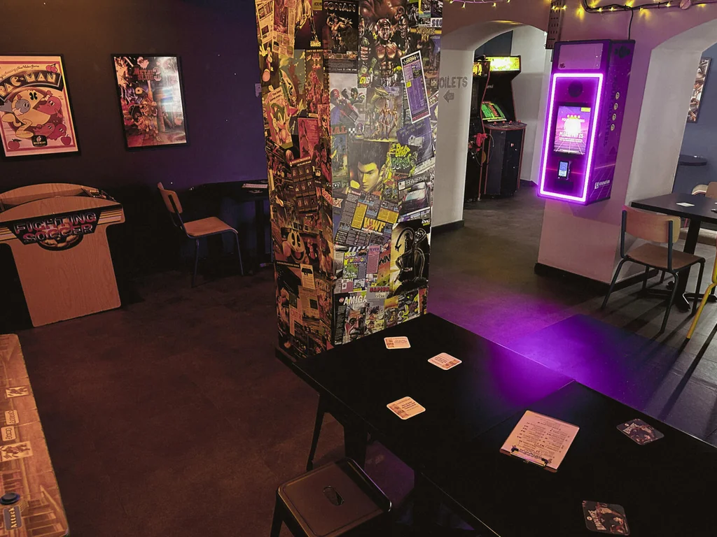 Main Bar