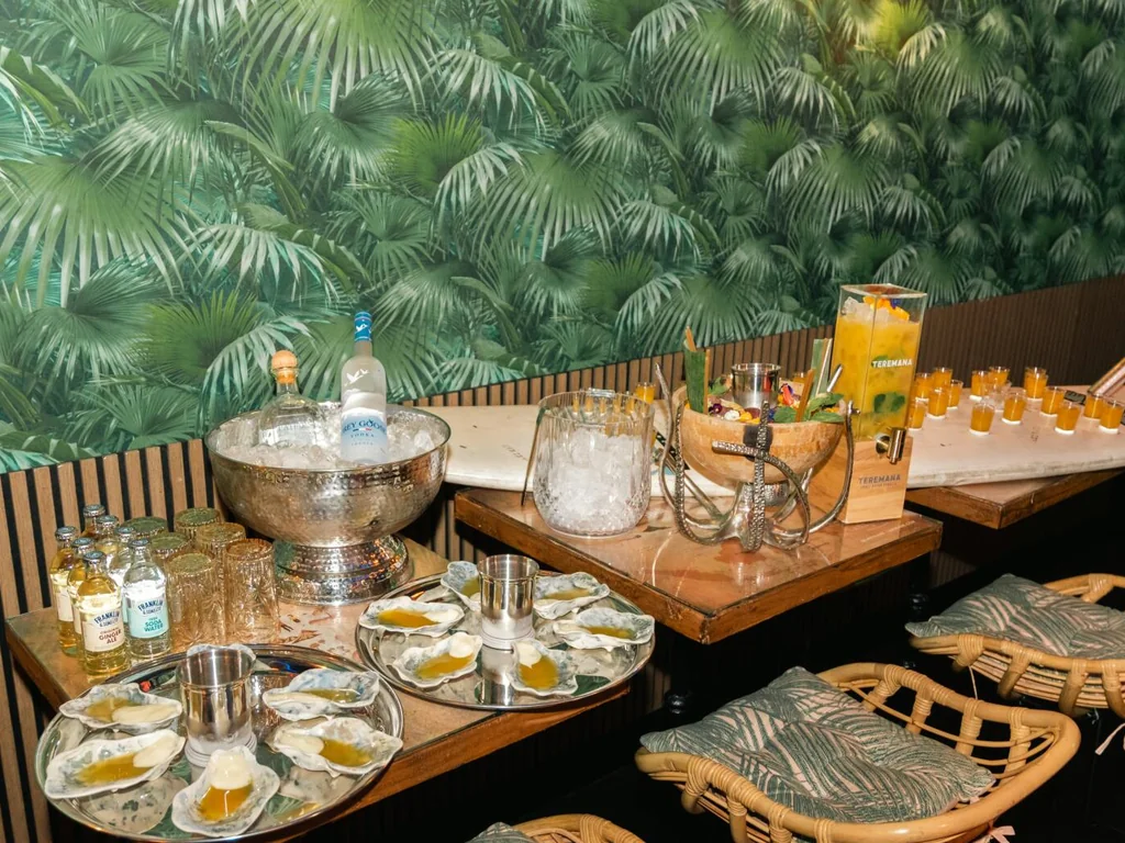 The Sipping Salon