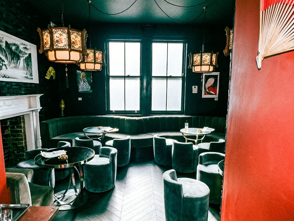Shanghai Cocktail Lounge