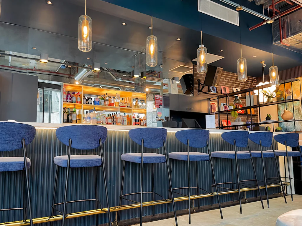 Qube East Bar and Lounge