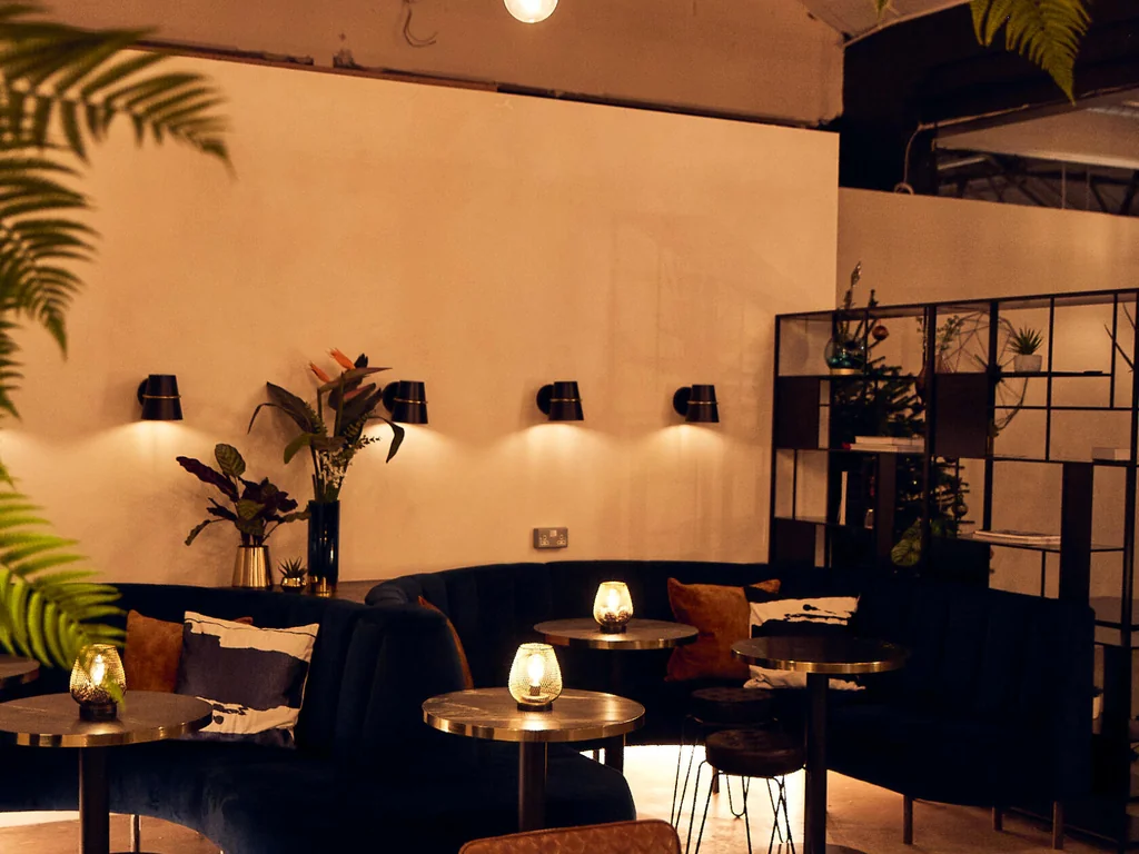 West Lounge & Courtyard