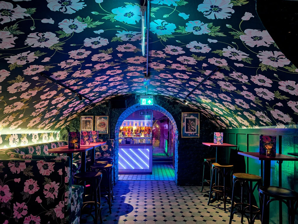 Green Rose Room