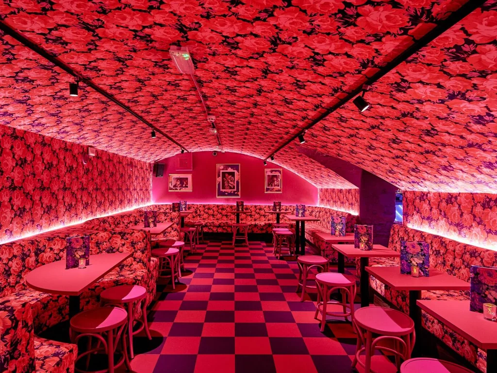 Pink Rose Room