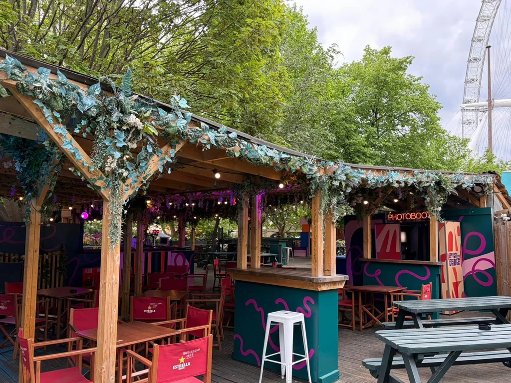 Crown & Anchor - Summer