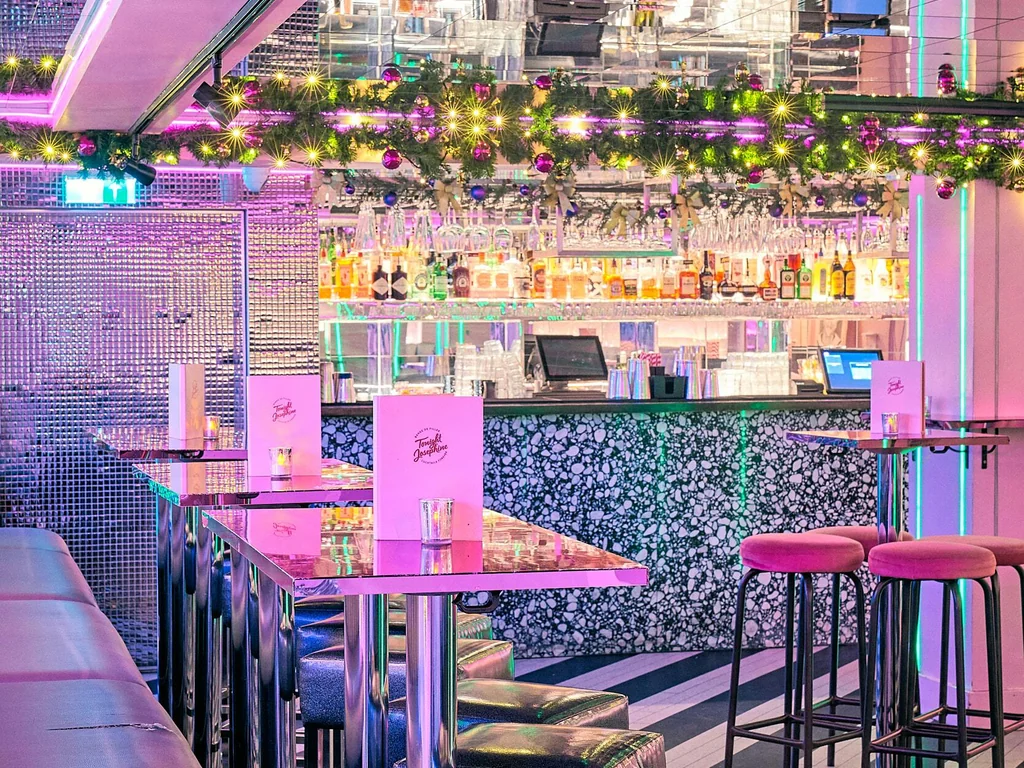 Second Bar