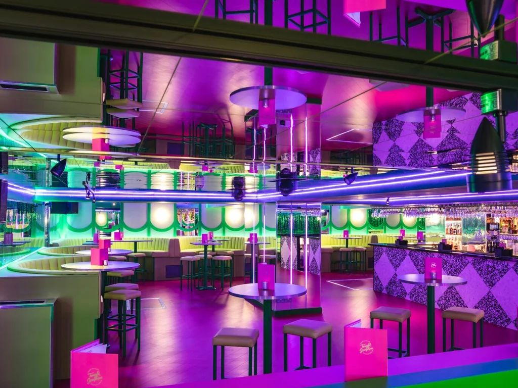 Back Bar