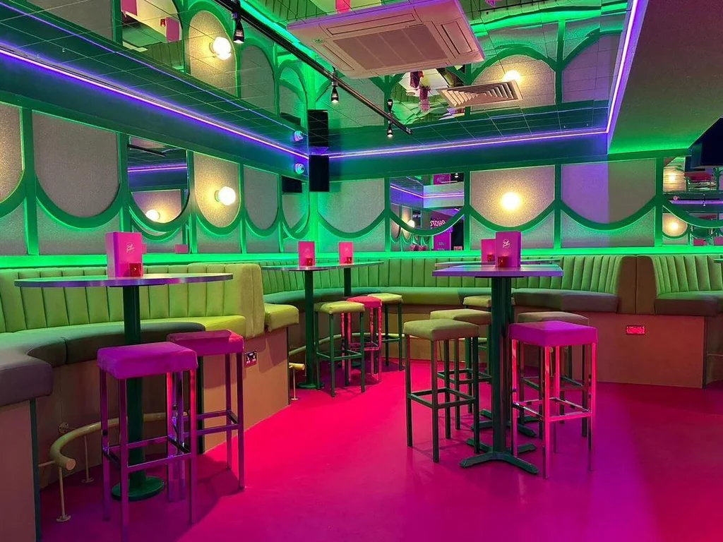 Back Bar