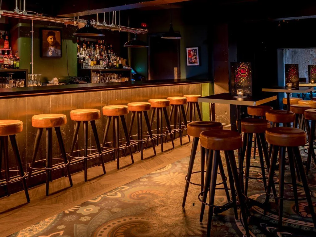 Lower Ground Bar